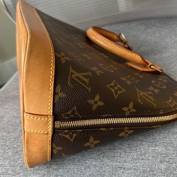 Gorgeous Louis Vuitton Alma amazing condition - Picture 6 of 12